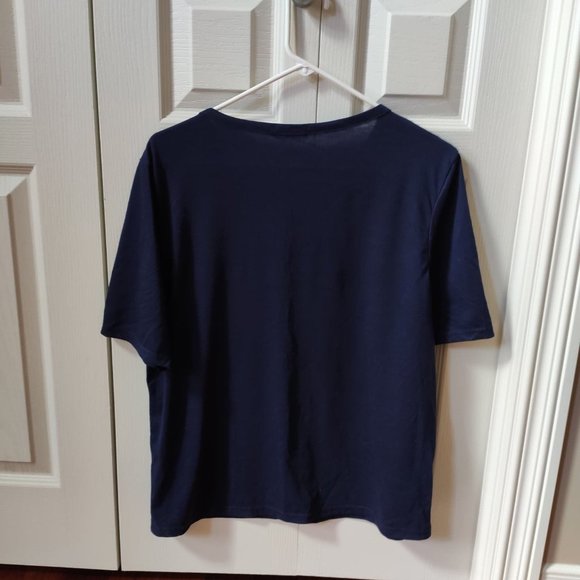 Chuu Relaxed Fit T-Shirt - Picture 3 of 3